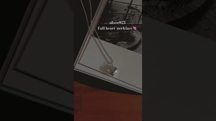 💘💘💘 #love #jewelry #heartnecklace #silverjewllery #ハートネックレス #necklace #ネックレスコーデ #uniqlo #ユニクロ